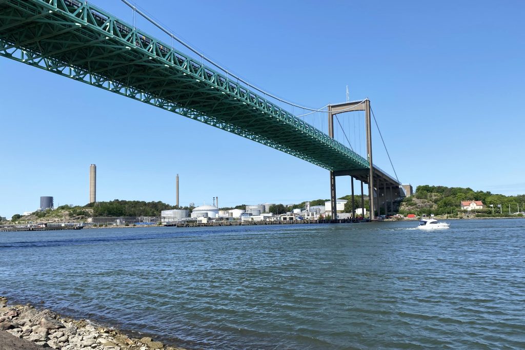 älvsborgsbron fotograferad underifrån