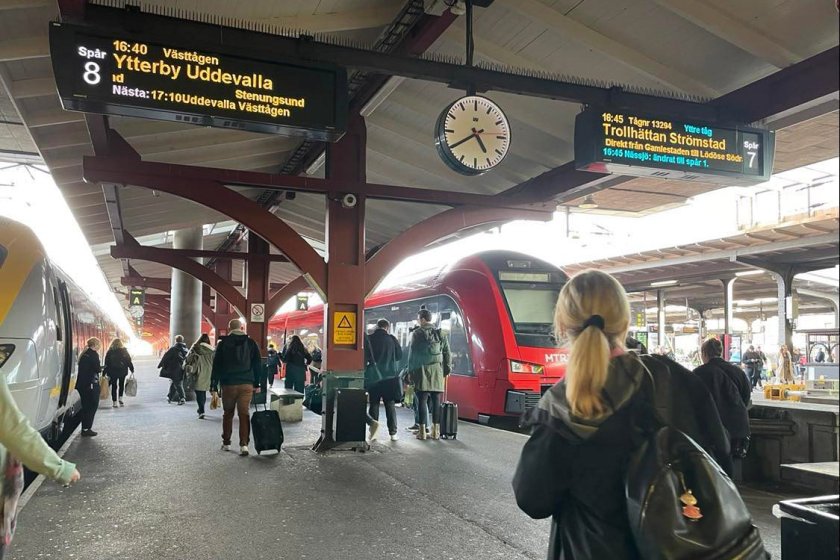 Tågtrafiken ersätts med buss på sträckan mellan Stenungsund och Uddevalla från den 13 april till våren 2024.