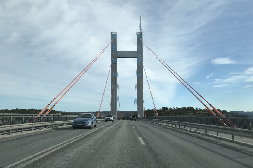 Den 10 mars återupptas arbetet med att byta ut snedkablar på Tjörnbron, vilket kommer att påverka framkomligheten över bron.