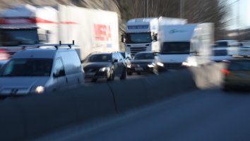 Körfält stängs på E6 vid Olskroken nattetid