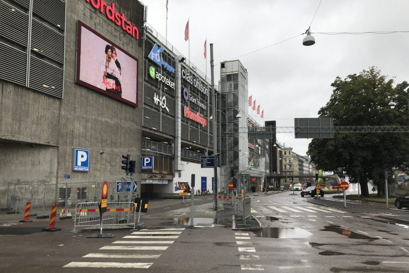 Samtidigt stängs infarten till p-huset från Kanaltorgsgatan.